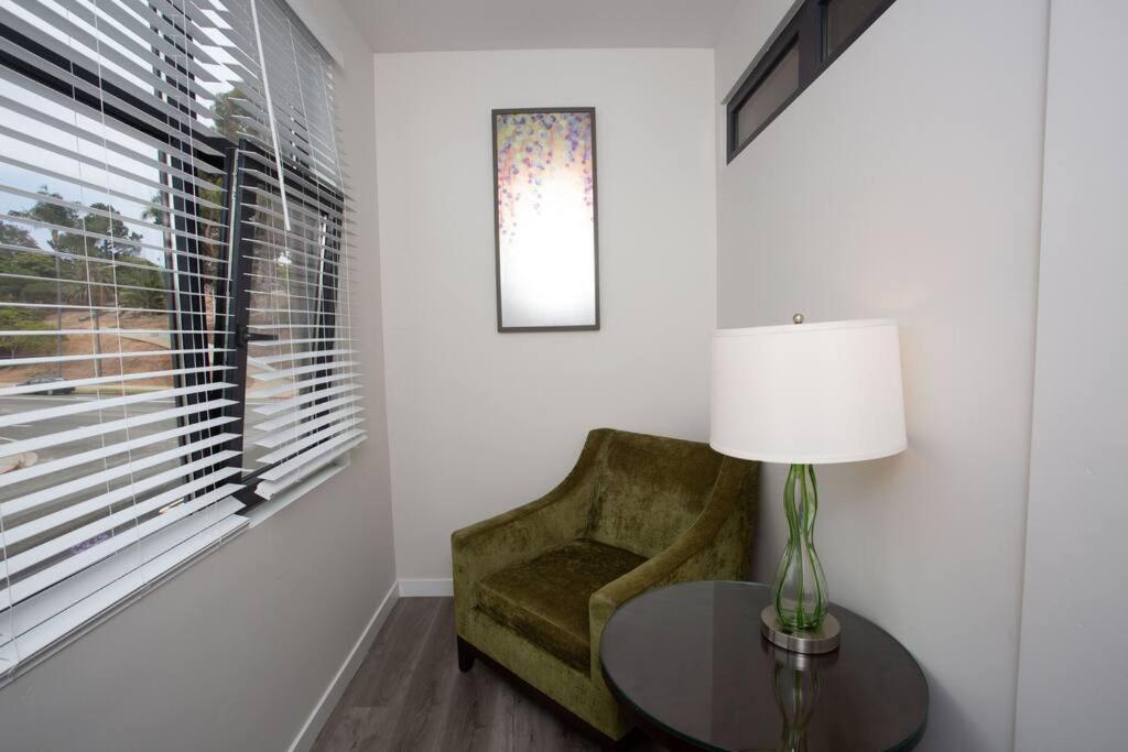Comfy Studio With Cali King Size Mattress San Diego Exteriör bild